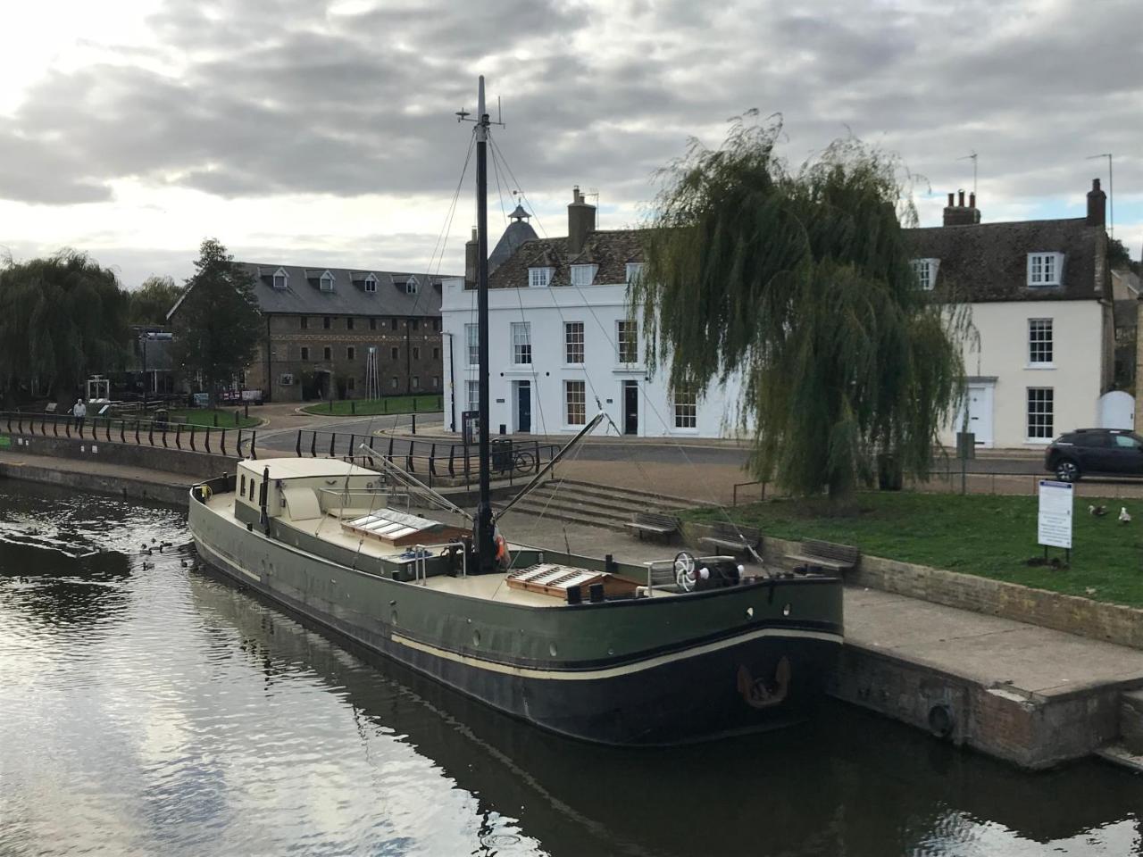 Hotel Barge Waternimf Ely Εξωτερικό φωτογραφία